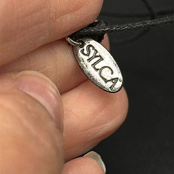 BOGO Free Jewelry…Slyca Green and Cream Geometric Wood Cord Necklace - Picture 2 of 6